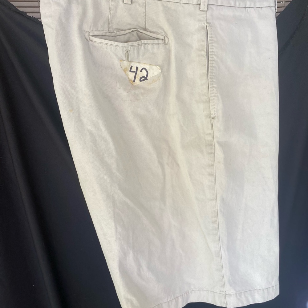Men’s Khaki Shorts 42”